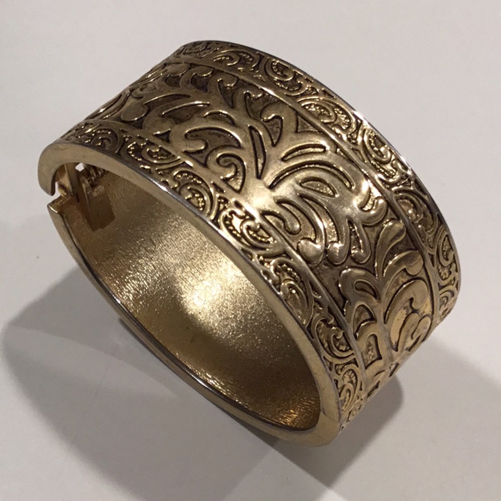 ⚠️3 for 30!! Costume Jewelry Cuff Bracelet